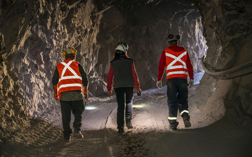 Corporación Alta Ley y Sonami abordan estudios y tecnologías para fortalecer el desarrollo de la pequeña minería