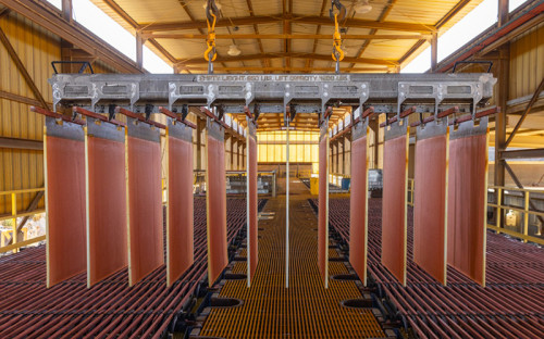 Rio Tinto y Amazon Web Services colaboran para llevar cobre de baja huella de carbono a centros de datos en Estados Unidos