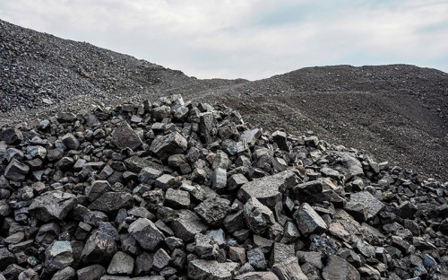 Proyectos piloto de Codelco Ventanas aportaron evidencia clave para reglamento que permite usar escoria de cobre como árido artificial