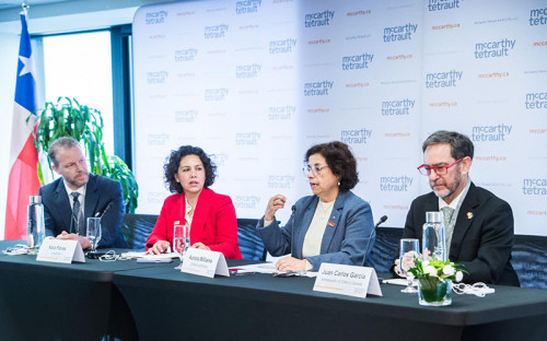 Con mesa de negocios y apertura de la Bolsa de Toronto Ministra Williams concluye participación en PDAC 2026