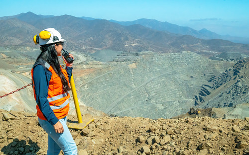 Mujeres en CMP alcanzan más del 30% de los cargos estratégicos