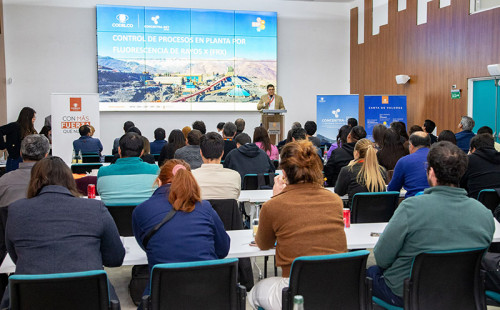 Codelco El Teniente busca asegurar producción más eficiente integrando distintos equipos en la cadena de operaciones
