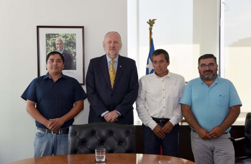 Ministro Prokurica se reúne con trabajadores de minera que busca expandir su operación en Petorca