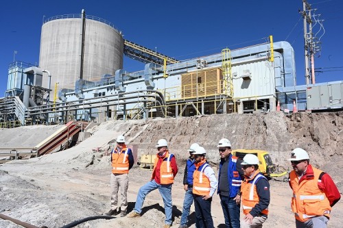 Ministro de Minería verifica estado de grandes mineras y valora esfuerzo para retomar la normalidad operacional