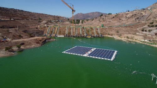 En marcha primera planta fotovoltaica construida sobre un relave minero