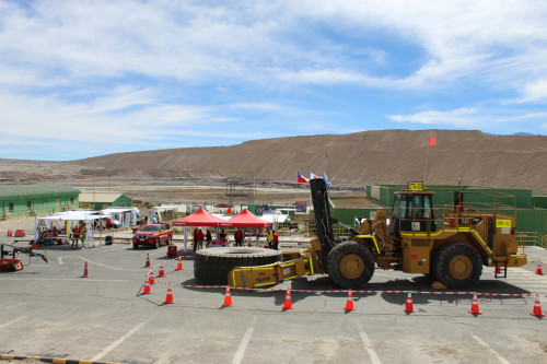 Radomiro Tomic desarrolla primera Feria de Tecnología e Innovación de Codelco