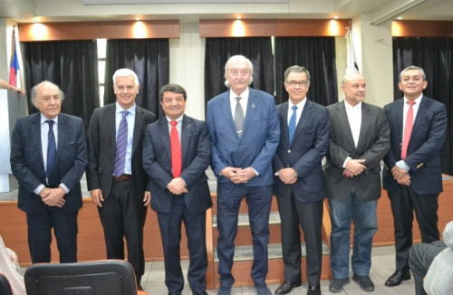 Cámara Minera de Chile y UDLA entrega reconocimiento a Epiroc y Andrzej Zablocki